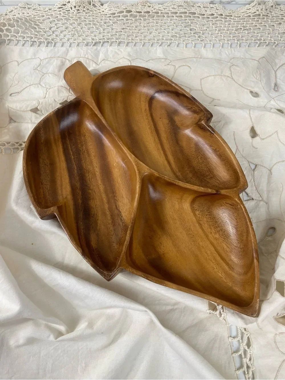 Keoho’s Of Hawaii monkey pod dish food / dresser organizer/ office desk